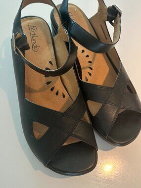 Portlandia NIB Brook III Black Sandals